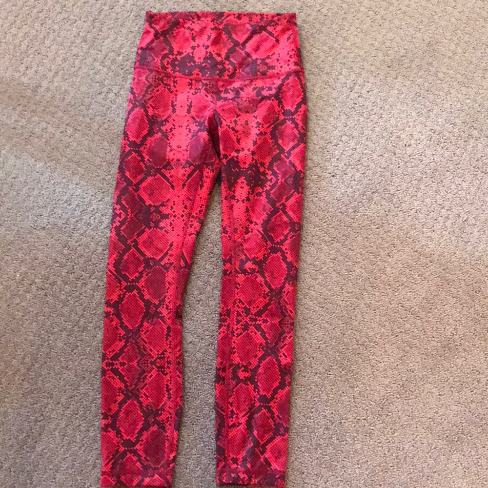Lululemon High Times size 4